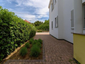 Homely Apartment in Suko an near Sea